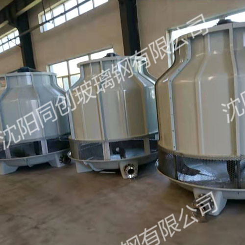 準備發貨的圓型玻璃鋼冷卻塔